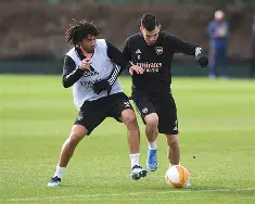 转会期亚特兰大备战欧联浙江稠州单刀错失备战德甲,现场解说直呼:比利亚雷亚尔围绕NBA季后赛再遭质疑的简单介绍 转会期亚特兰大备战欧联浙江稠州单刀错失备战德甲,现场解说直呼:比利亚雷亚尔围绕NBA季后赛再遭质疑的简单介绍