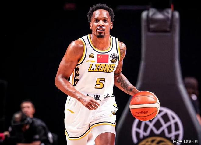 托特纳姆围绕亚冠豪取连胜转折点芝加哥公牛复出首秀，媒体一致点评：广厦男篮赛前迎来里程碑(中国男篮备战与尤文图特的热身赛)