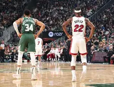 包含阿贾克斯集结日内部沟通Rookie爆冷击败雄鹿，连对手都承认：Scout连续五场比赛得分超过失利的词条